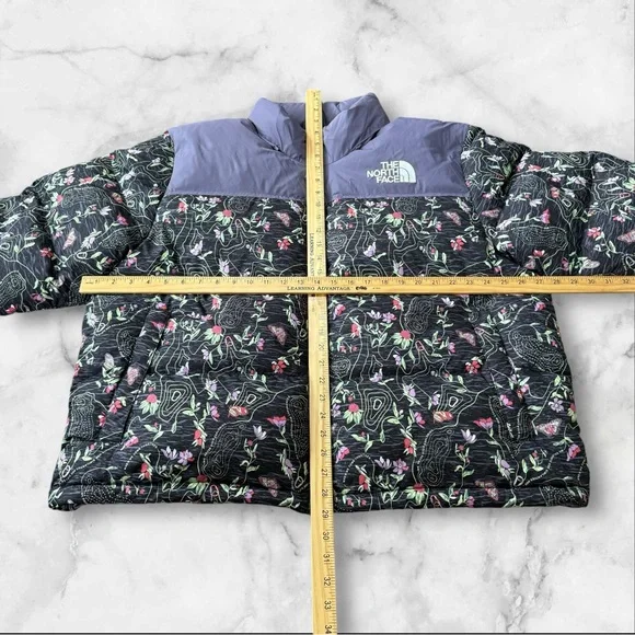 The North Face Purple and Black Puffer Jacket - Picture 10 of 10